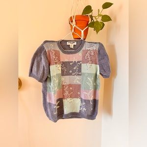 |SOLD| Embroidered vintage short sleeve sweater